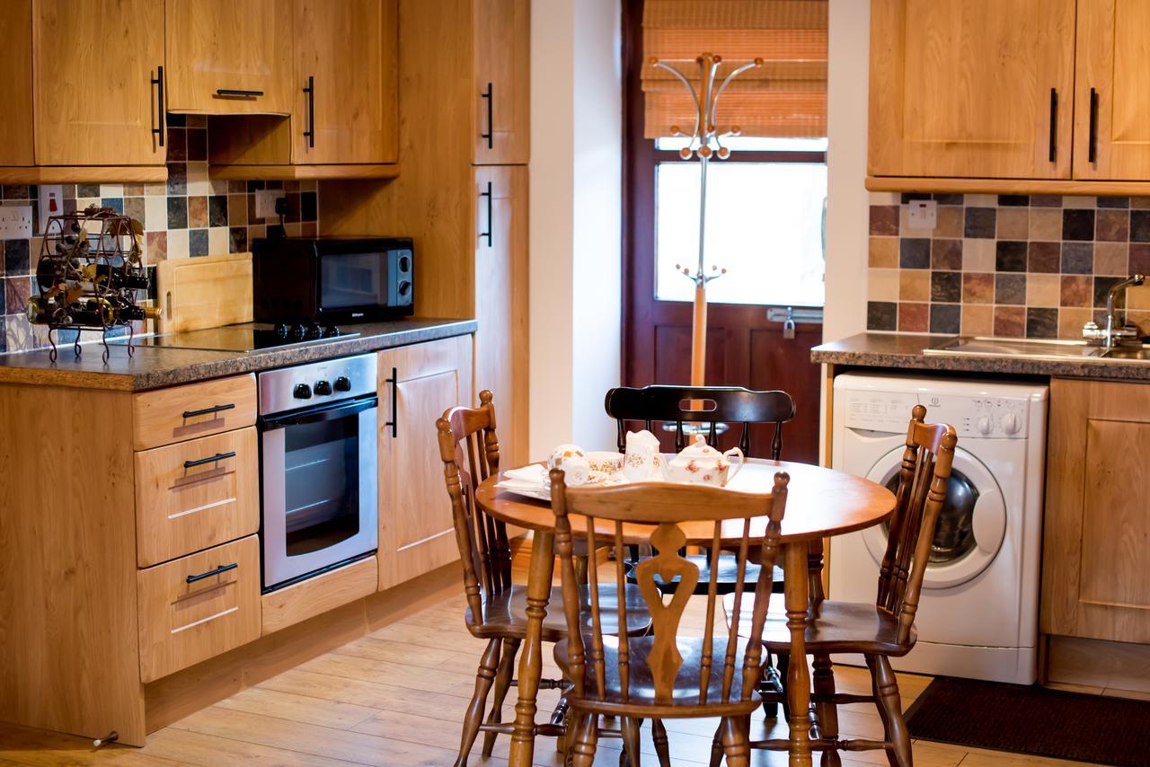 Brennan'S Accommodation Glenties Buitenkant foto