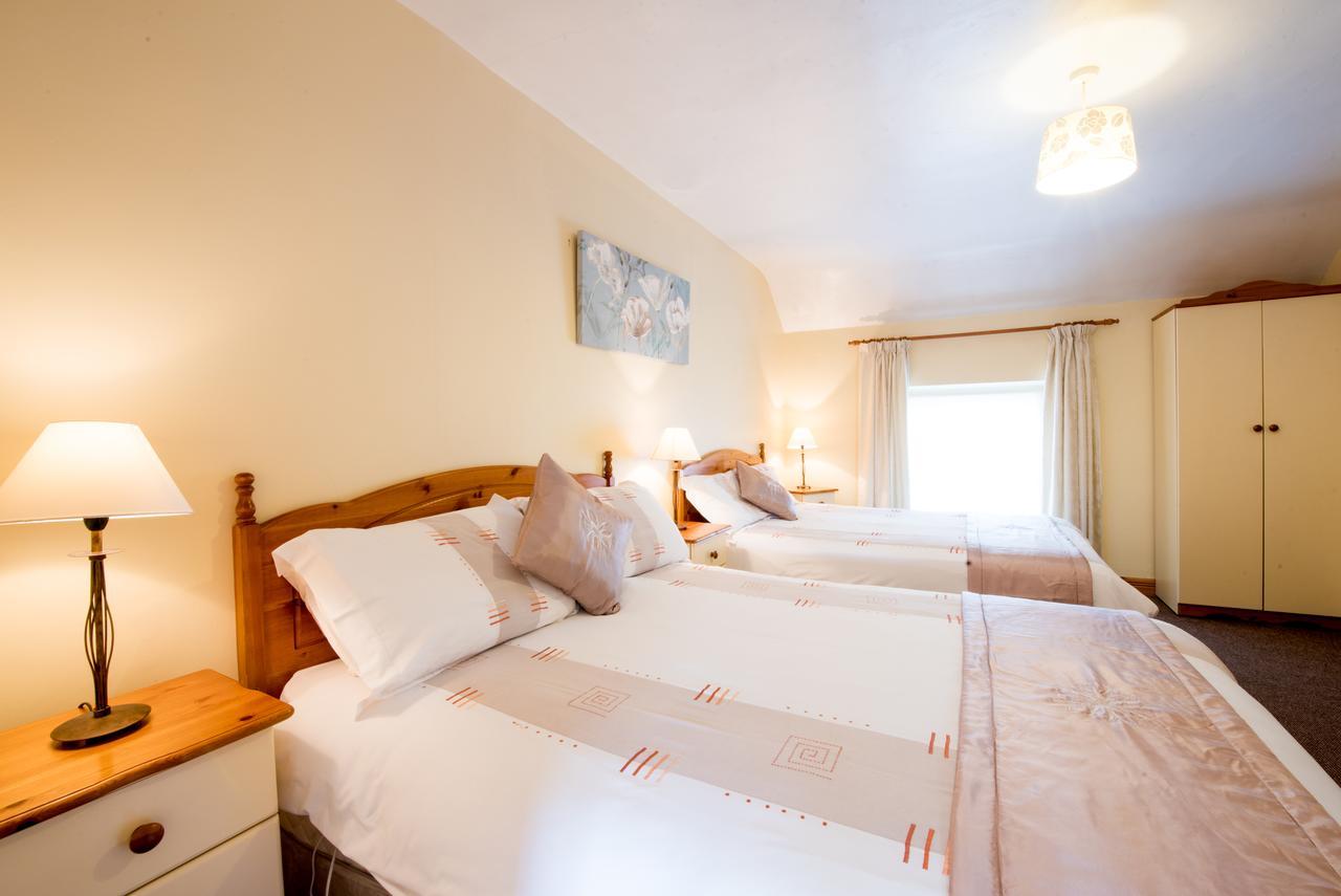 Brennan'S Accommodation Glenties Buitenkant foto