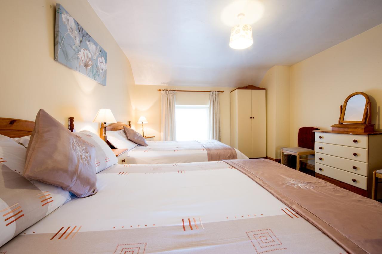 Brennan'S Accommodation Glenties Buitenkant foto